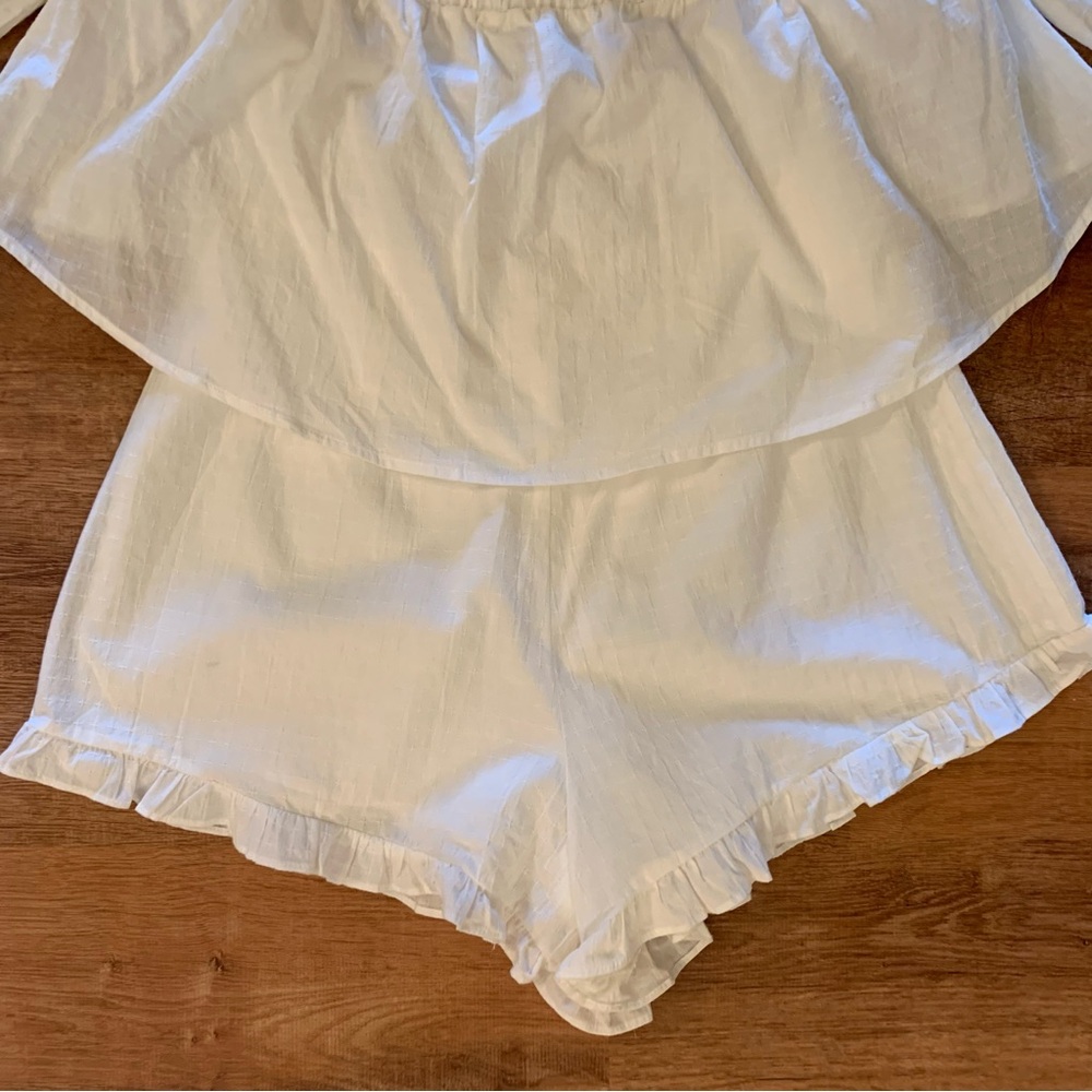 Hello Molly NWT Mysteria White Cotton Textured Lined Off-Shoulder Romper Sz L 8 - Picture 4 of 16